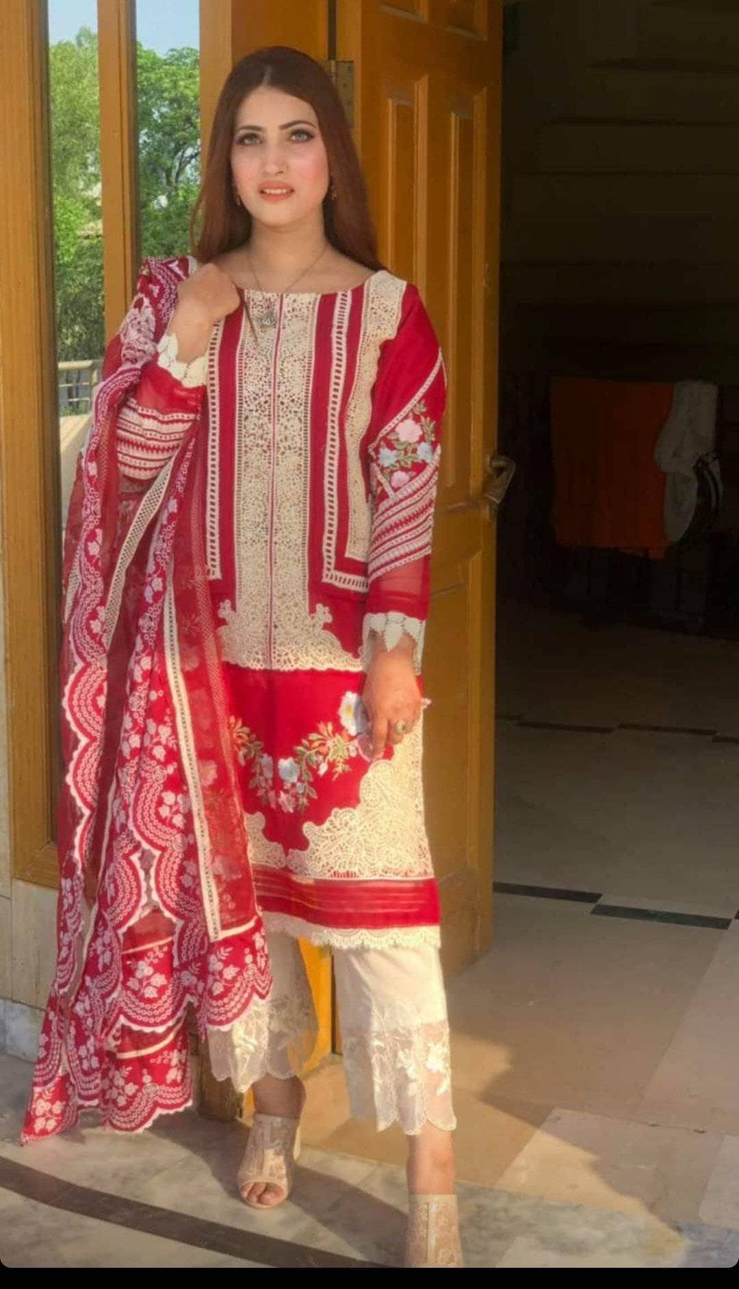 img_crimson_lawn_by_saira_shakira_2021_awwal_boutique