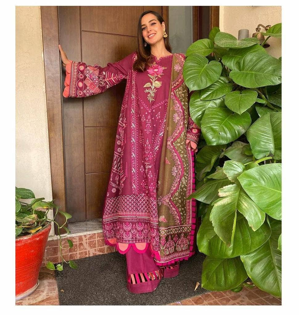 img_maryam_hussain_luxury_lawn_2021_awwal_boutique