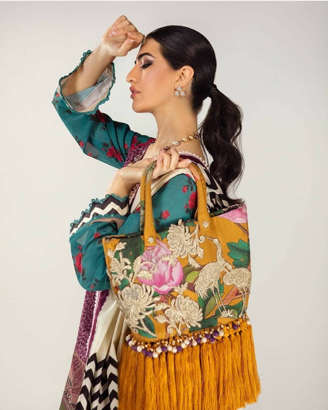 img_sana_safinaz_mahay_lawn_2021_awwal_boutique