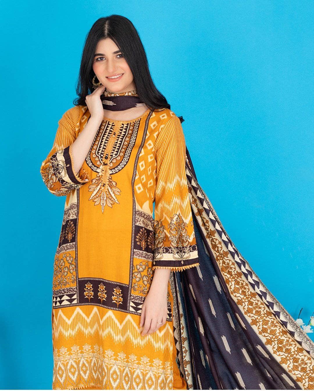 img_sahil_economy_lawn_collection_awwal_boutique_black_and_white