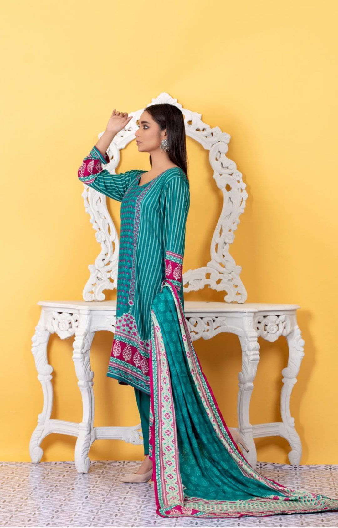 img_sahil_economy_lawn_collection_awwal_boutique_black_and_white