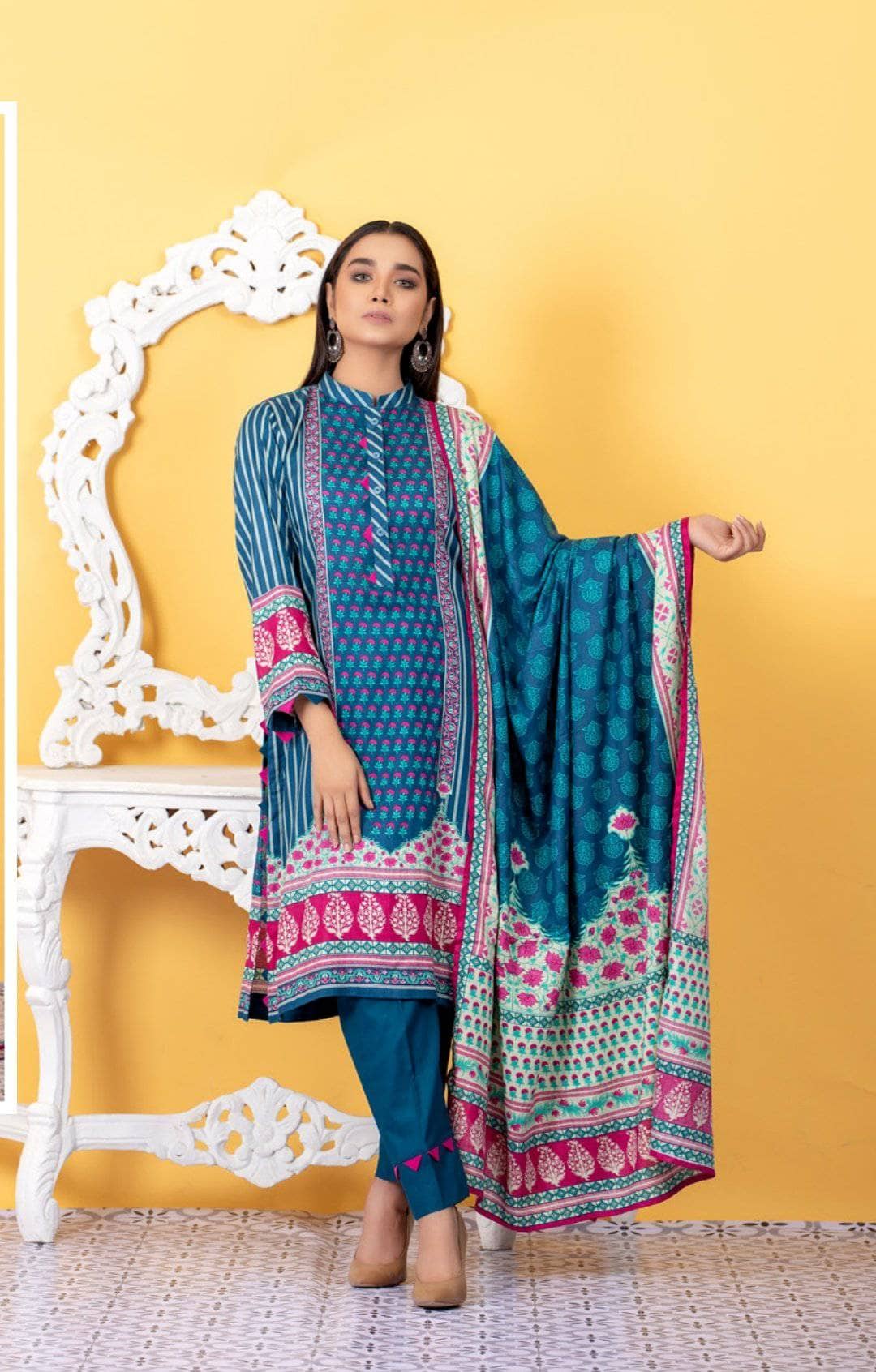 img_sahil_economy_lawn_collection_awwal_boutique_black_and_white