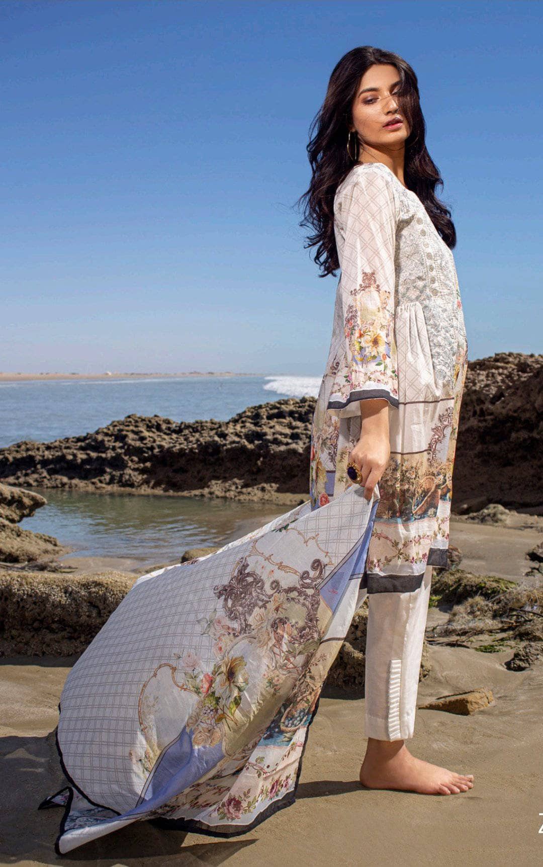 img_ravishing_embroidered_lawn_by_z_s_textiles_awwal_boutique