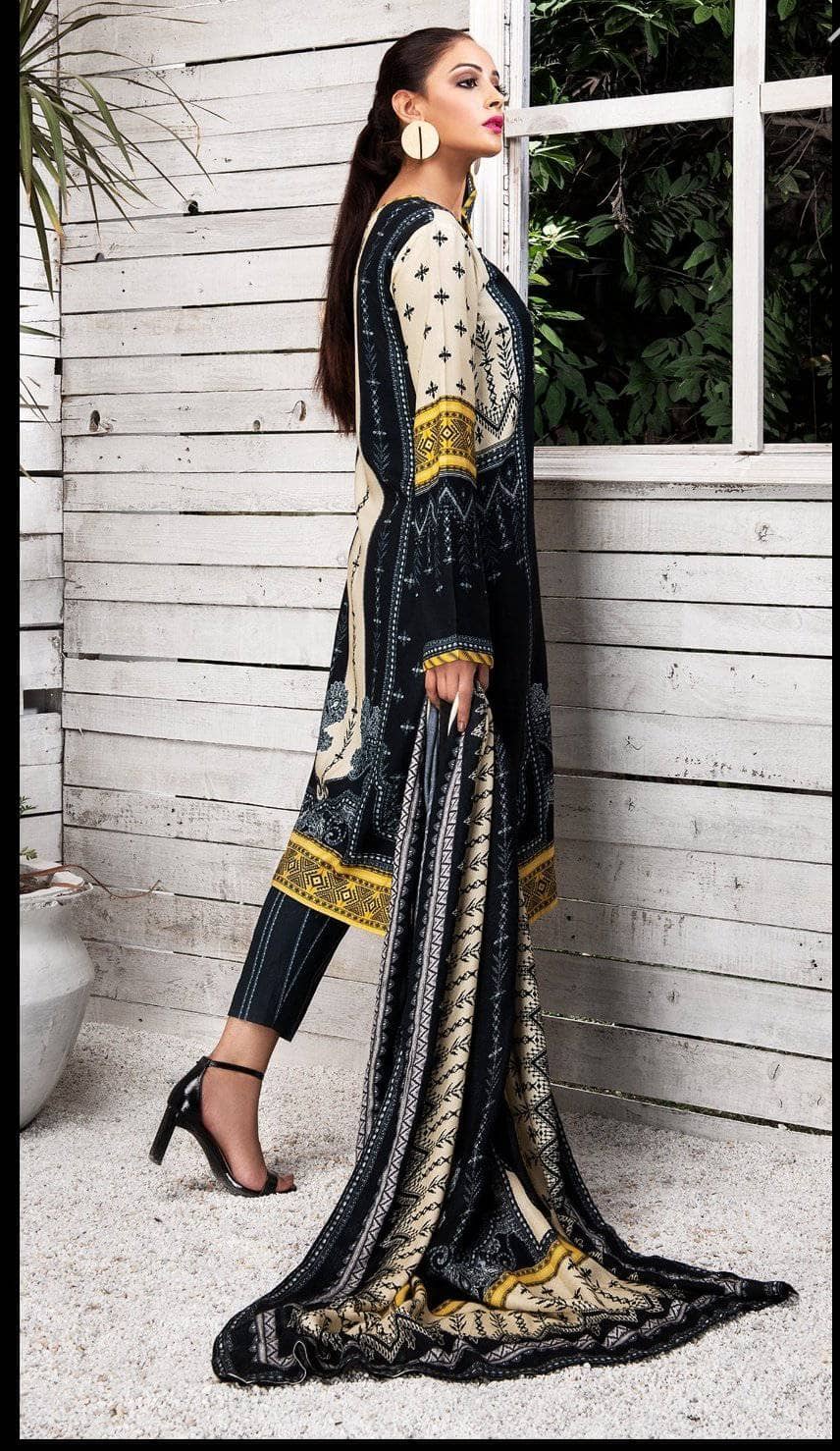 img_anaya_viva_winter_awwal_boutique