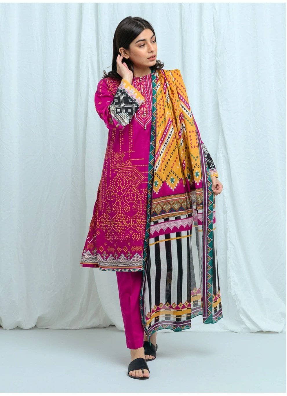 img_beechtree_lawn_2021_awwal_boutique