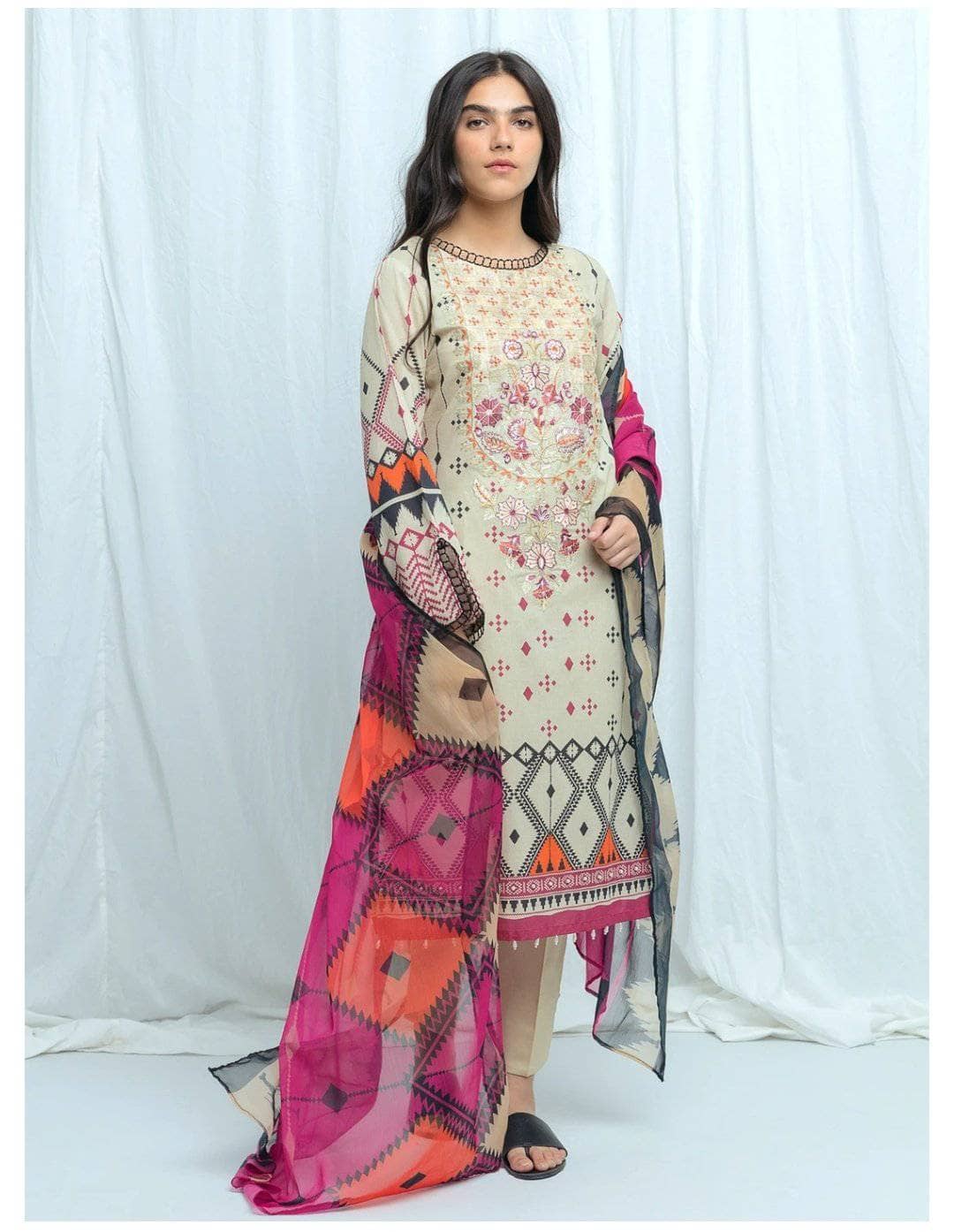 img_beechtree_lawn_2021_awwal_boutique