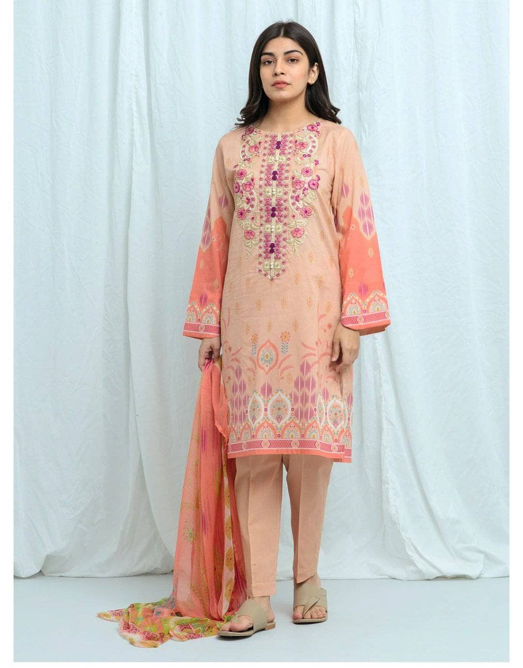 img_beechtree_lawn_2021_awwal_boutique