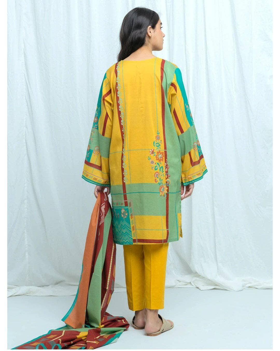 img_beechtree_lawn_2021_awwal_boutique