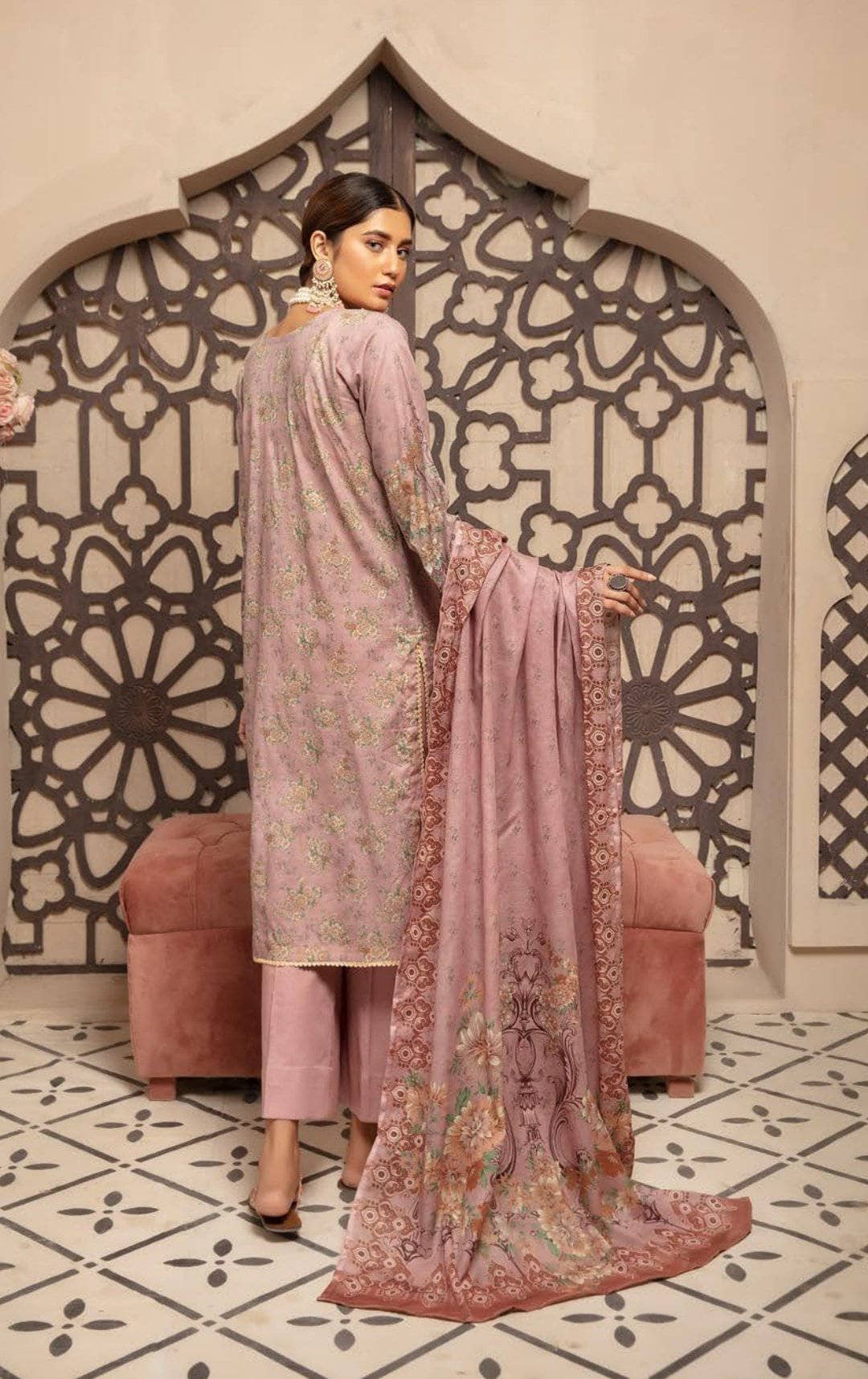 img_guzel_chikankari_embroidered_lawn_with_, Makhmal_Lawn_dupatta_awwal_boutique