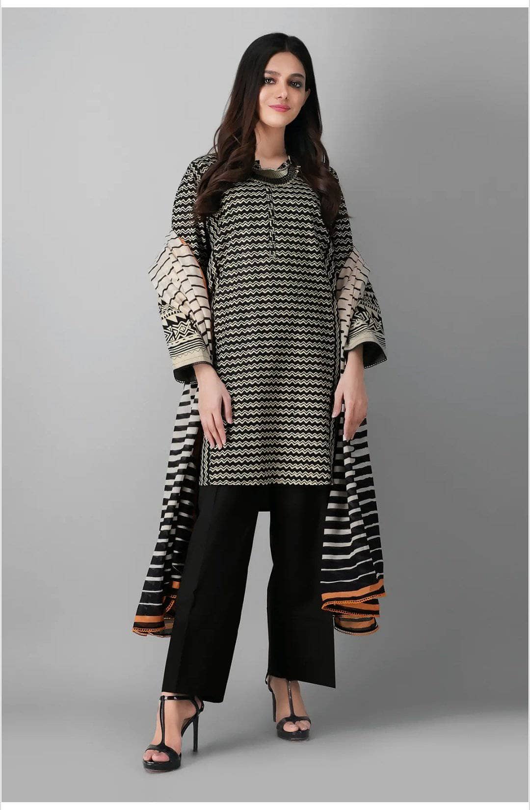 img_khaadi_lawn_2021_awwal_boutique