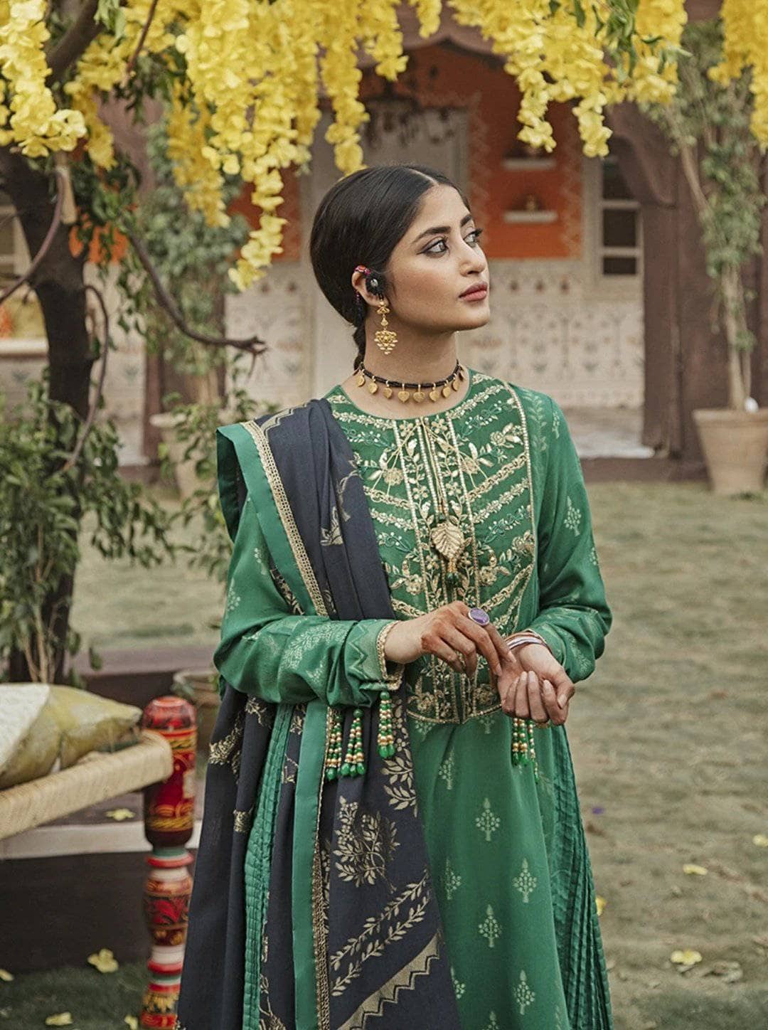 img_cross_stitch_eid_lawn_2021_awwal_boutique