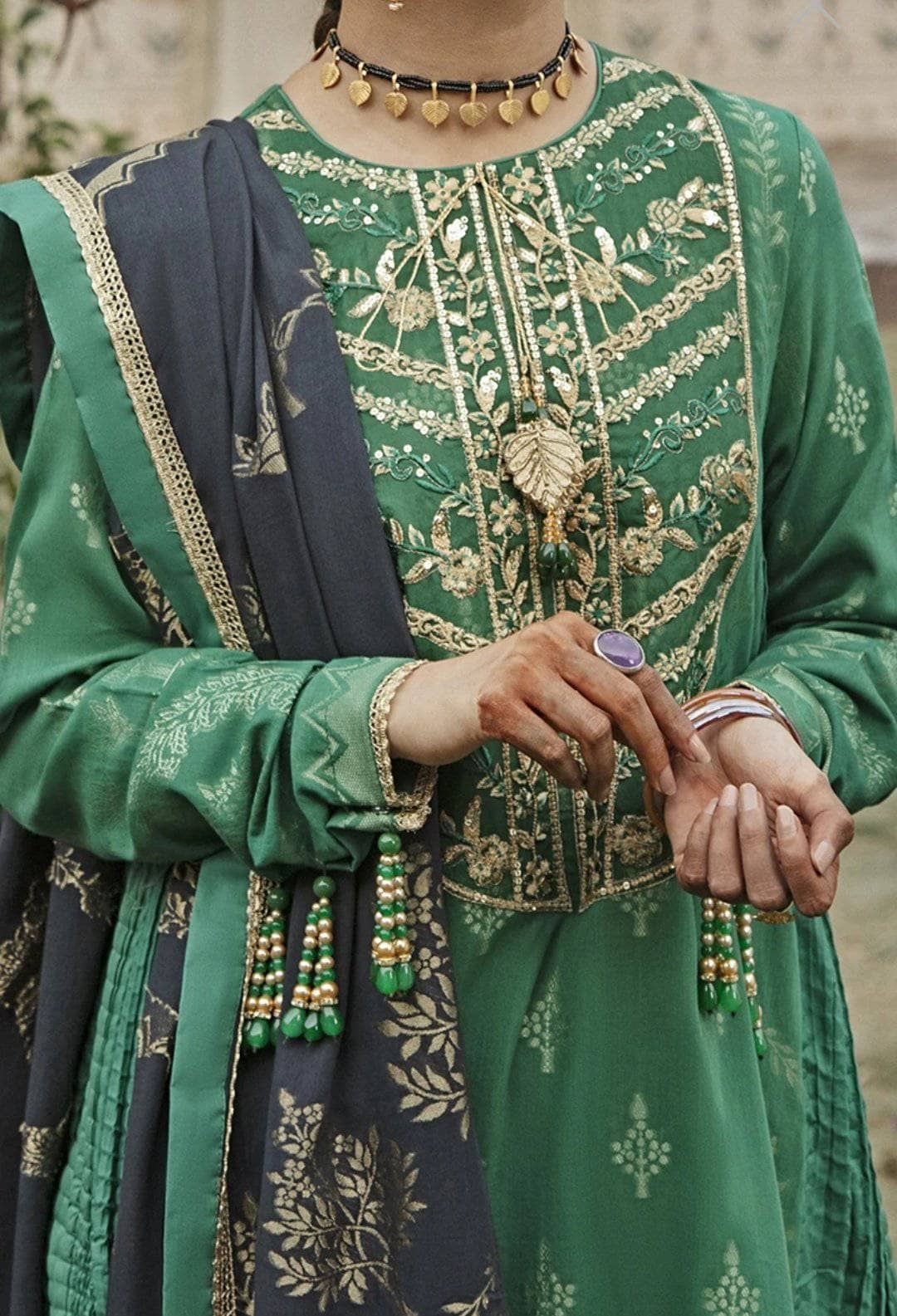 img_cross_stitch_eid_lawn_2021_awwal_boutique