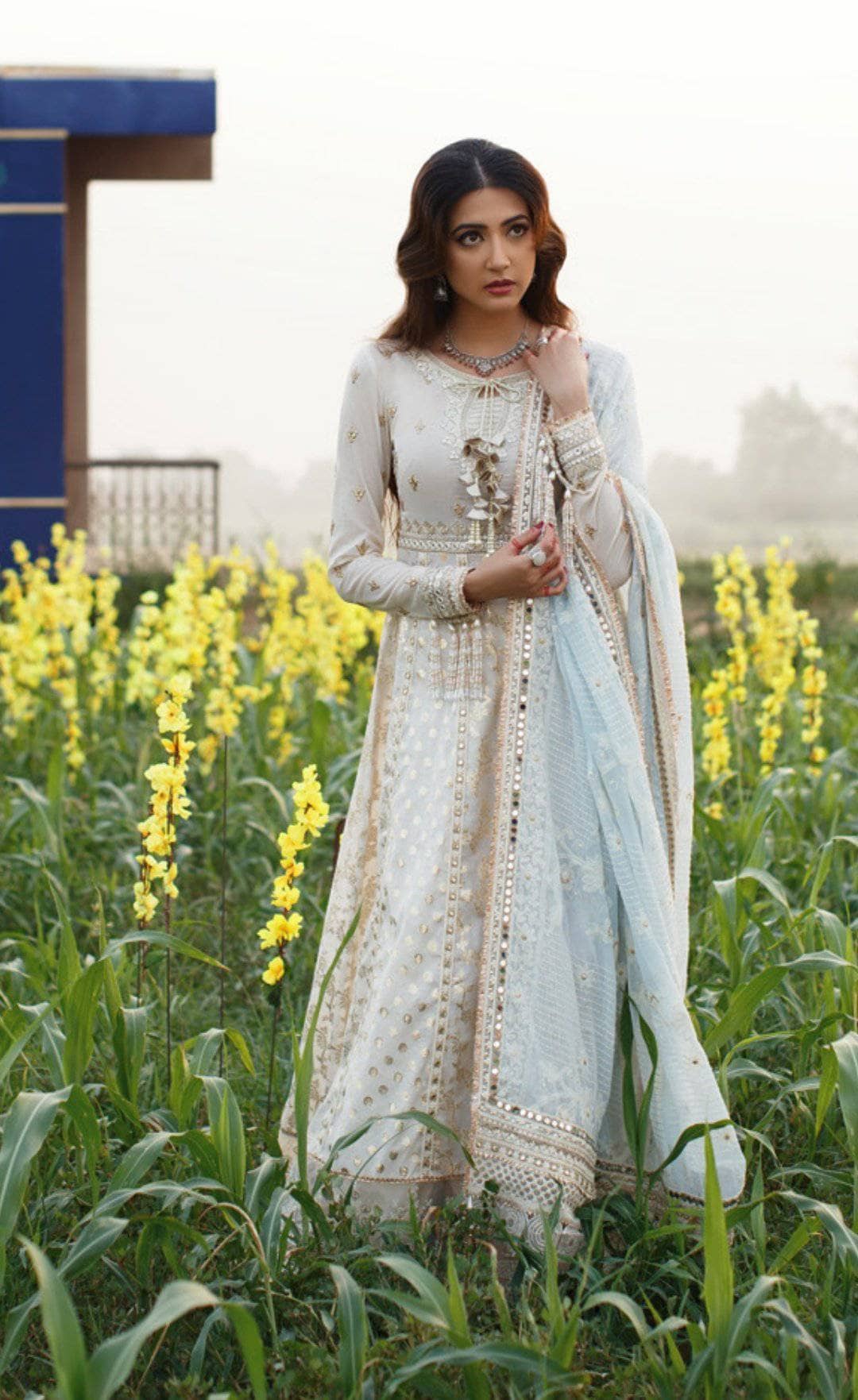 img_qalamkar_luxury_lawn_2021_awwal_boutique