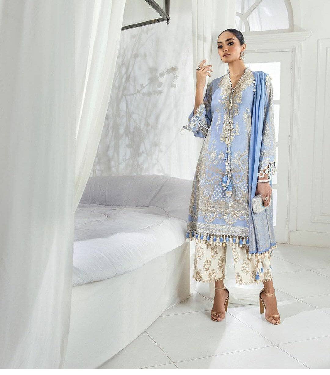 img_sana_safinaz_luxury_lawn_2021_awwal_boutique