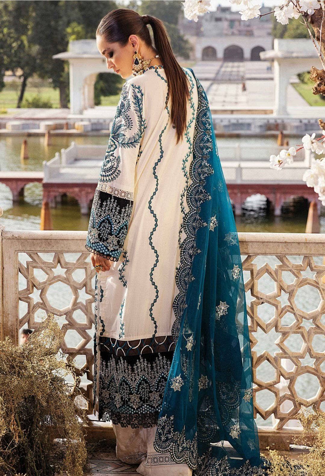 img_afrozeh_luxury_lawn_2021_awwal_boutique