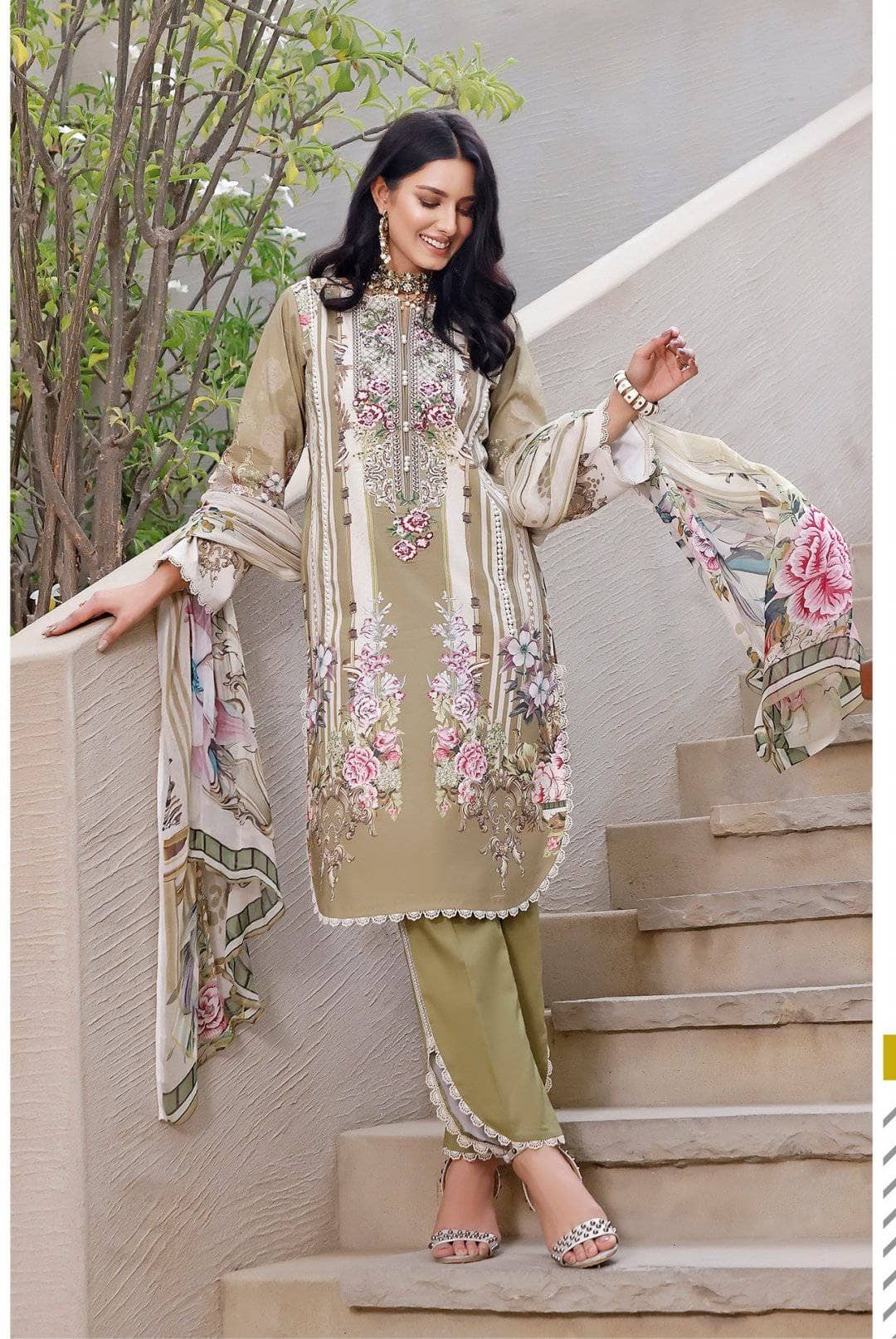 img_jade_urbane_embroidered_lawn_2021_awwal_boutique