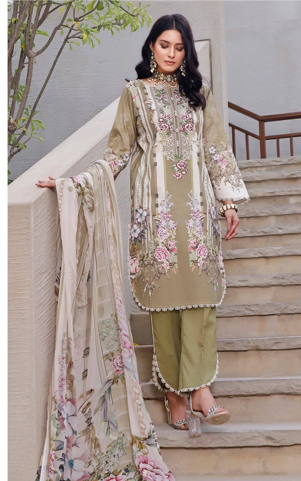 img_jade_urbane_embroidered_lawn_2021_awwal_boutique