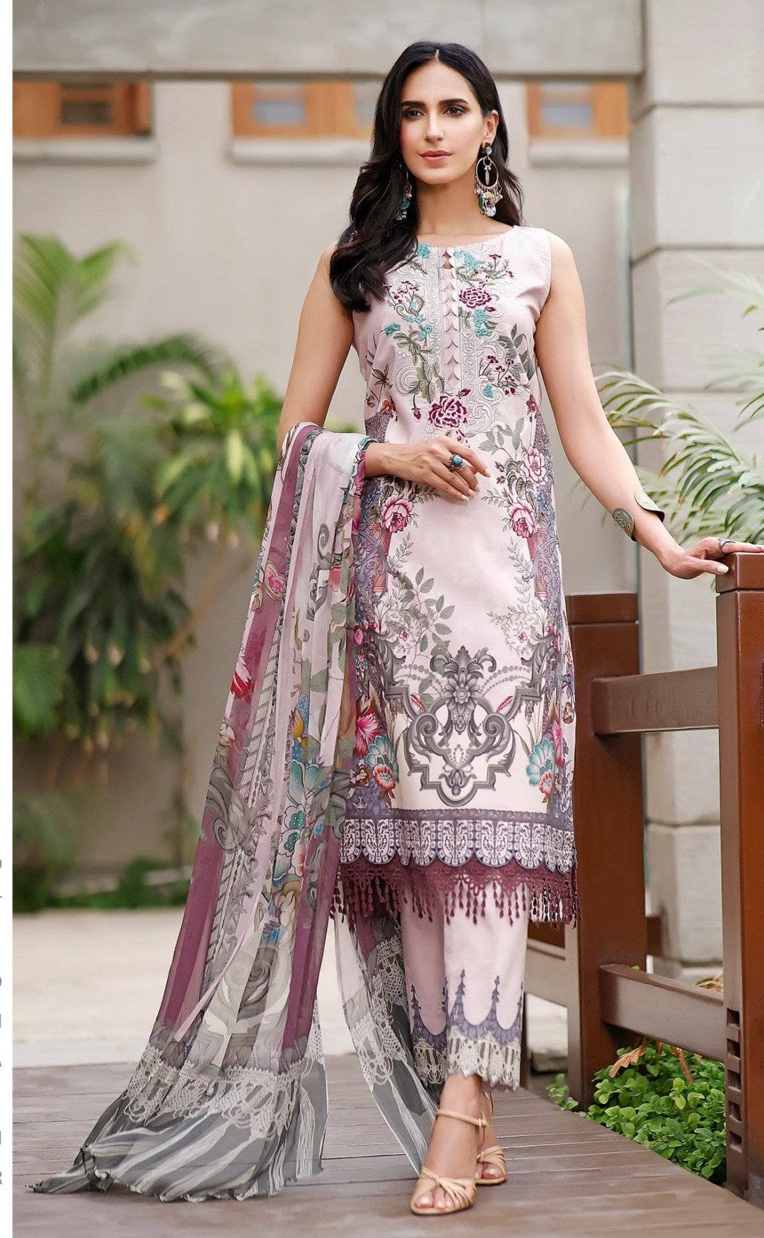 img_jade_urbane_embroidered_lawn_2021_awwal_boutique
