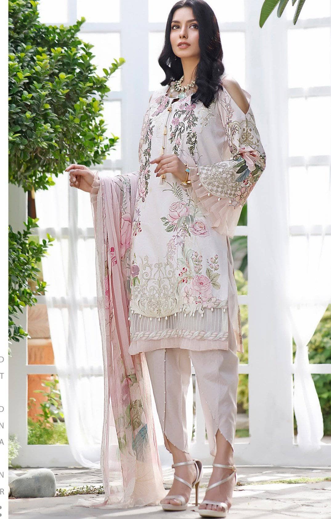 img_jade_urbane_embroidered_lawn_2021_awwal_boutique