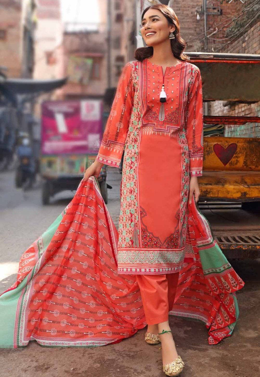 img_gul_ahmed_organic_lawn_2021_awwal_boutique