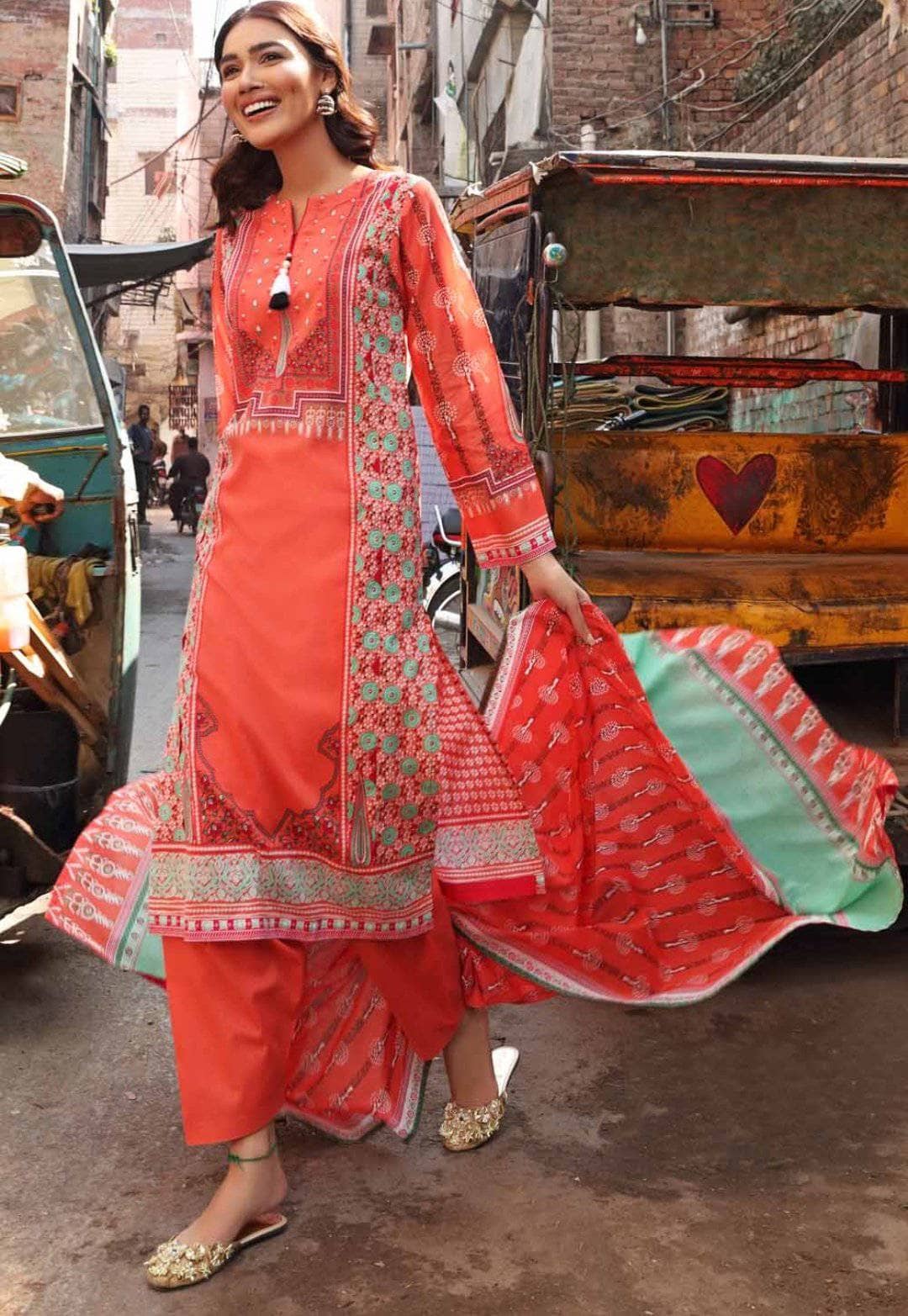 img_gul_ahmed_organic_lawn_2021_awwal_boutique