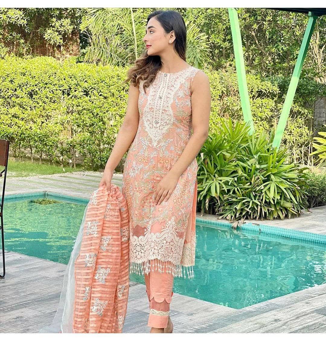 img_motifz_premium_lawn_2021_awwal_boutique