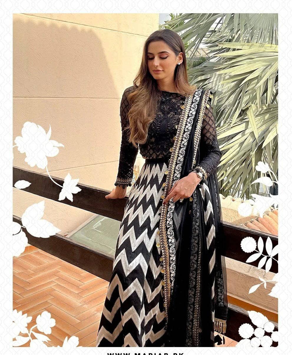 img_maria_b_mbroidered_chiffon_2021_awwal_boutique