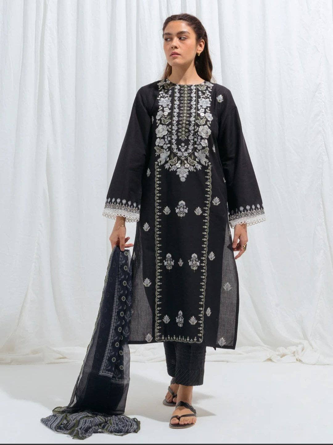 img_beechtree_lawn_2021_awwal_boutique