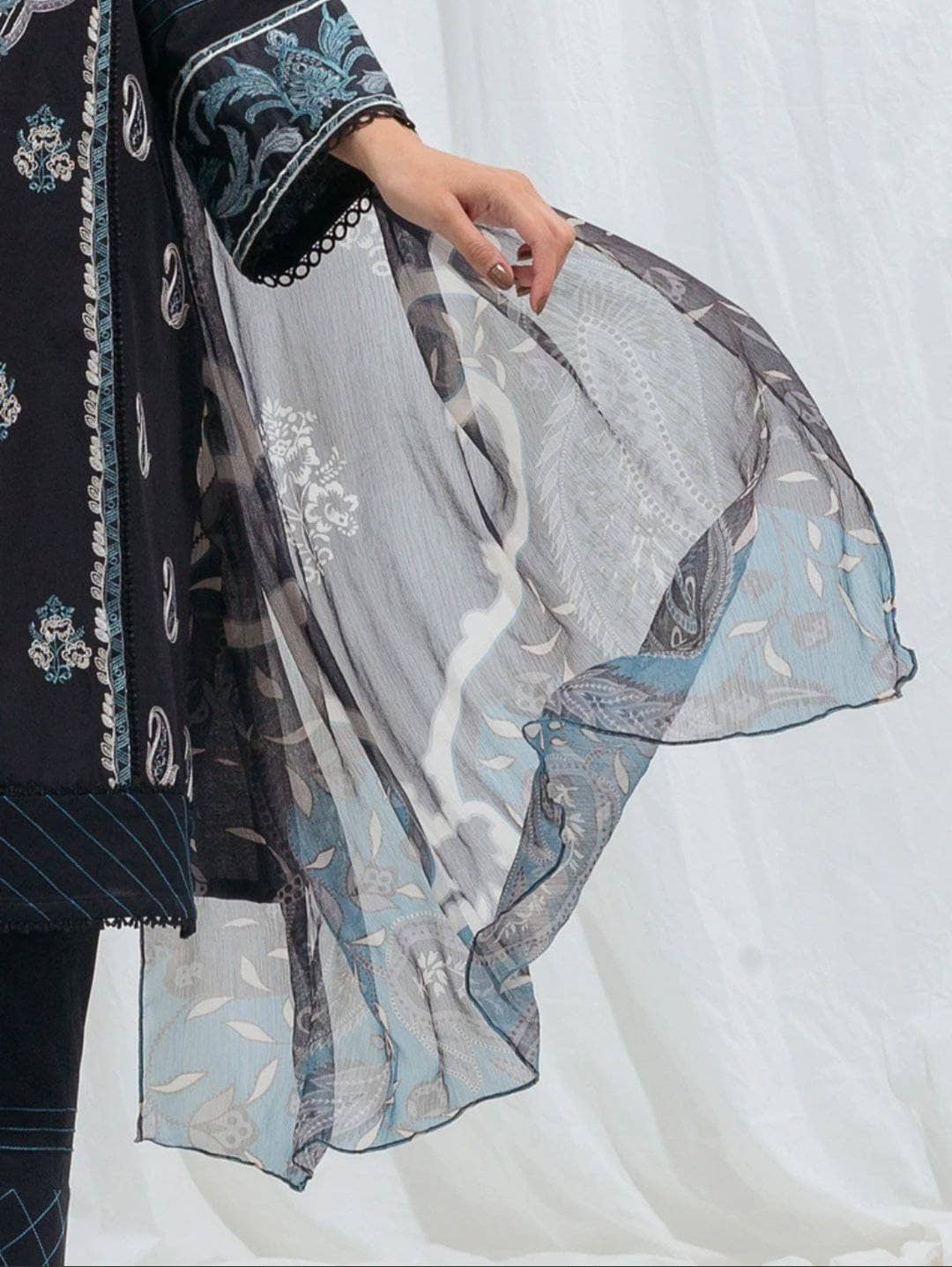 img_beechtree_lawn_2021_awwal_boutique