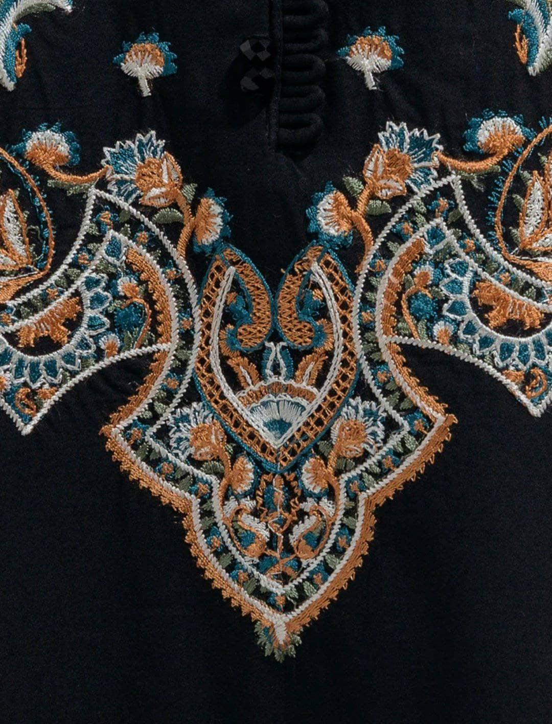 img_beechtree_monochrome_lawn_2021_awwal_boutique