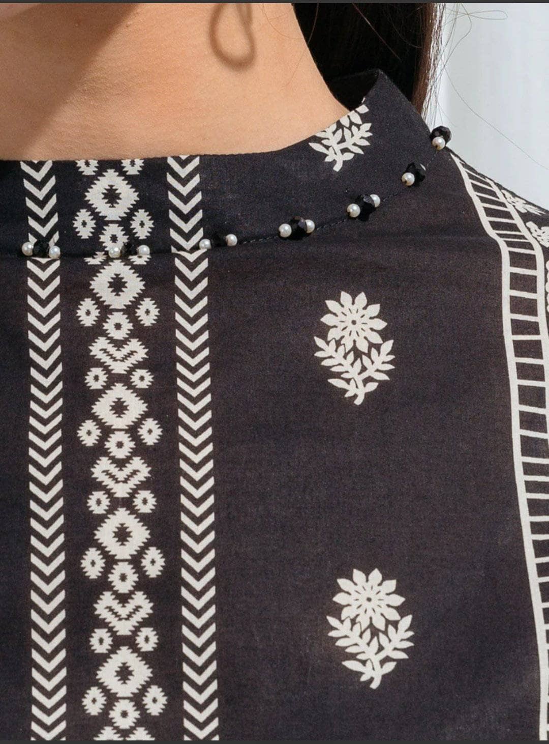 img_beechtree_monochrome_awwal_boutique