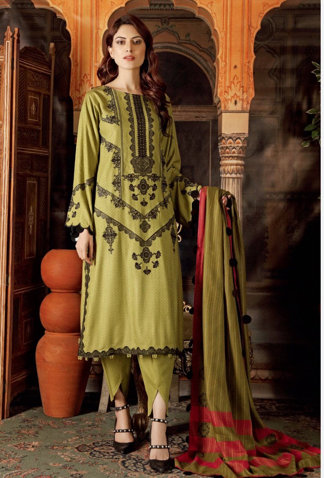 img_charizma_marina_embroidered_shawl_awwal_boutique