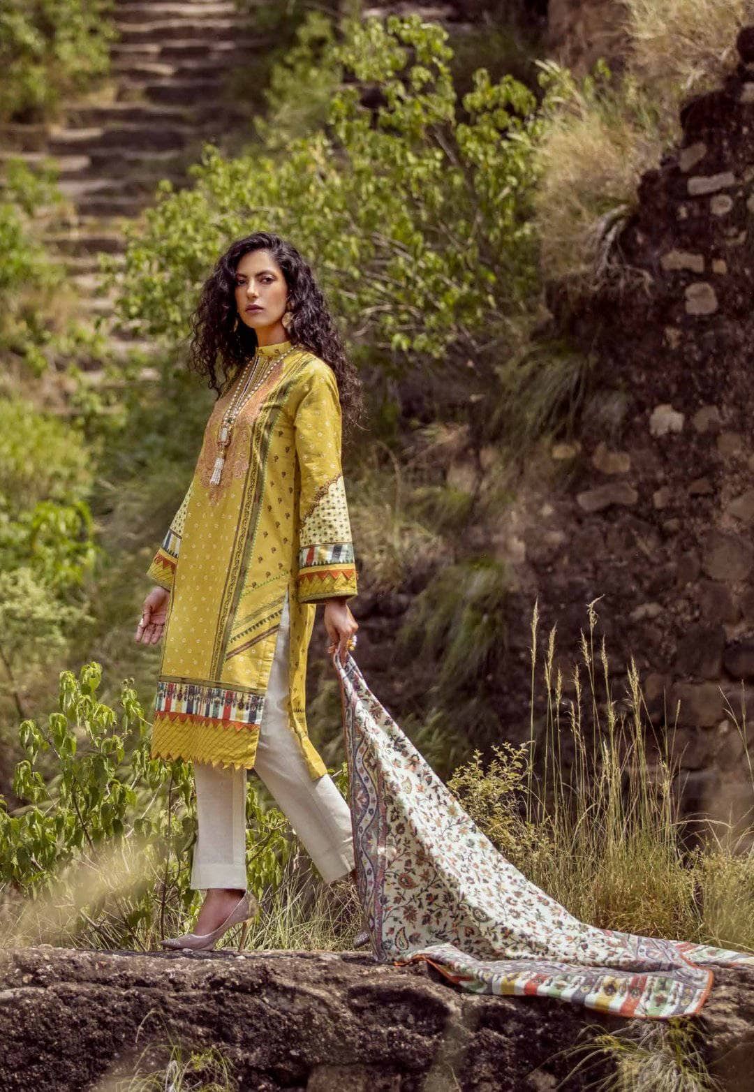 img_gul_ahmed_khaddar_corduroy_awwal_boutique