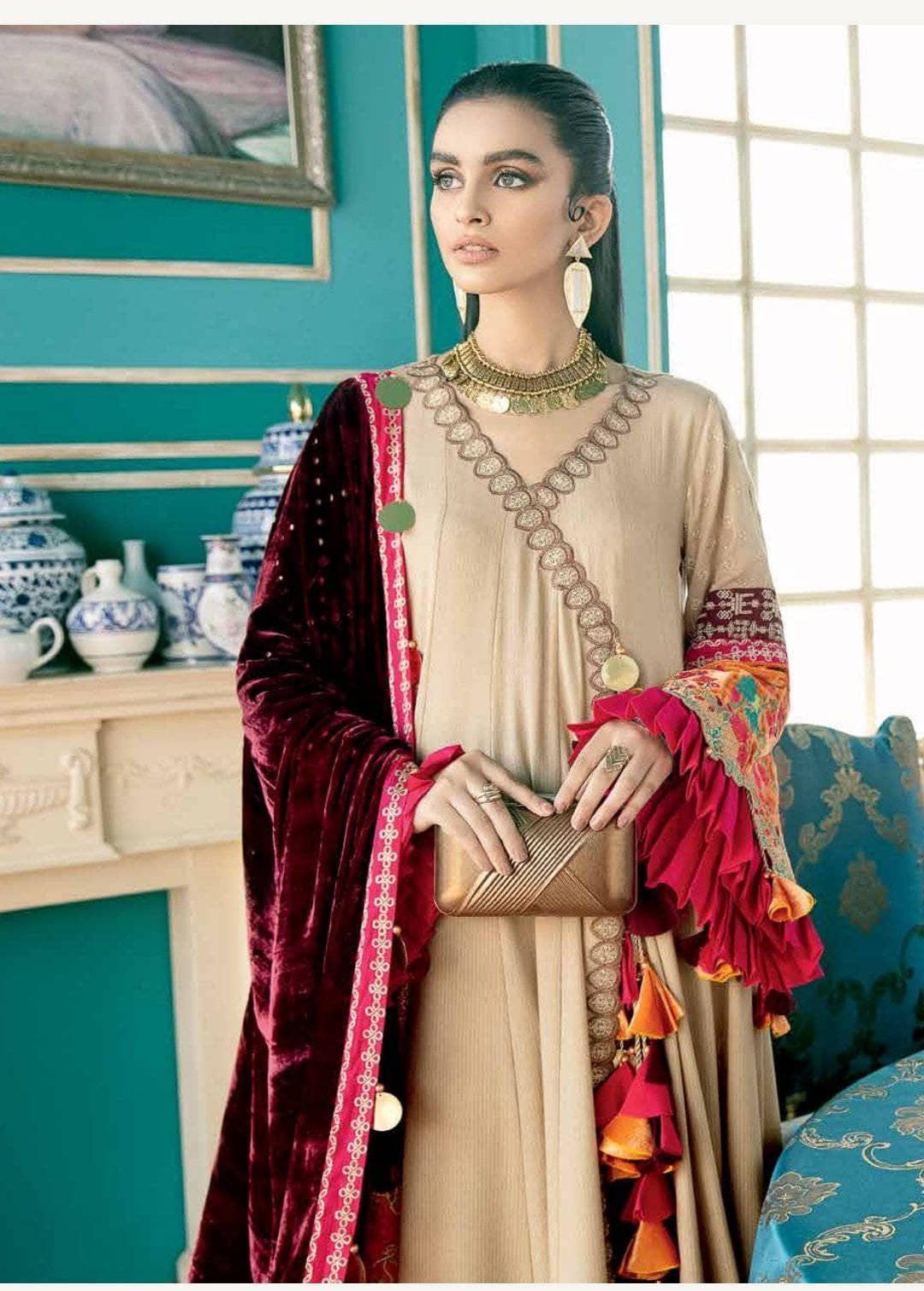 img_charizma_signature_velvet_shawls_awwal_boutique