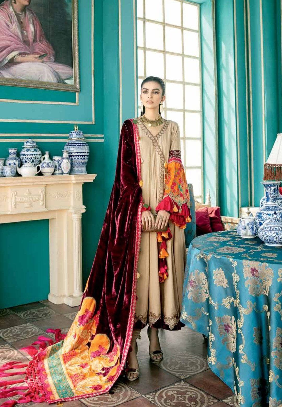 img_charizma_signature_velvet_shawls_awwal_boutique