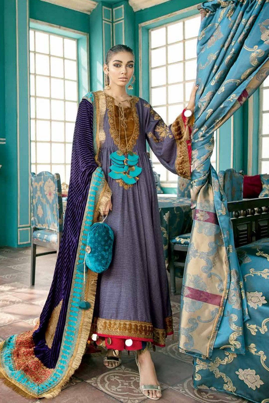 img_charizma_signature_velvet_shawls_awwal_boutique