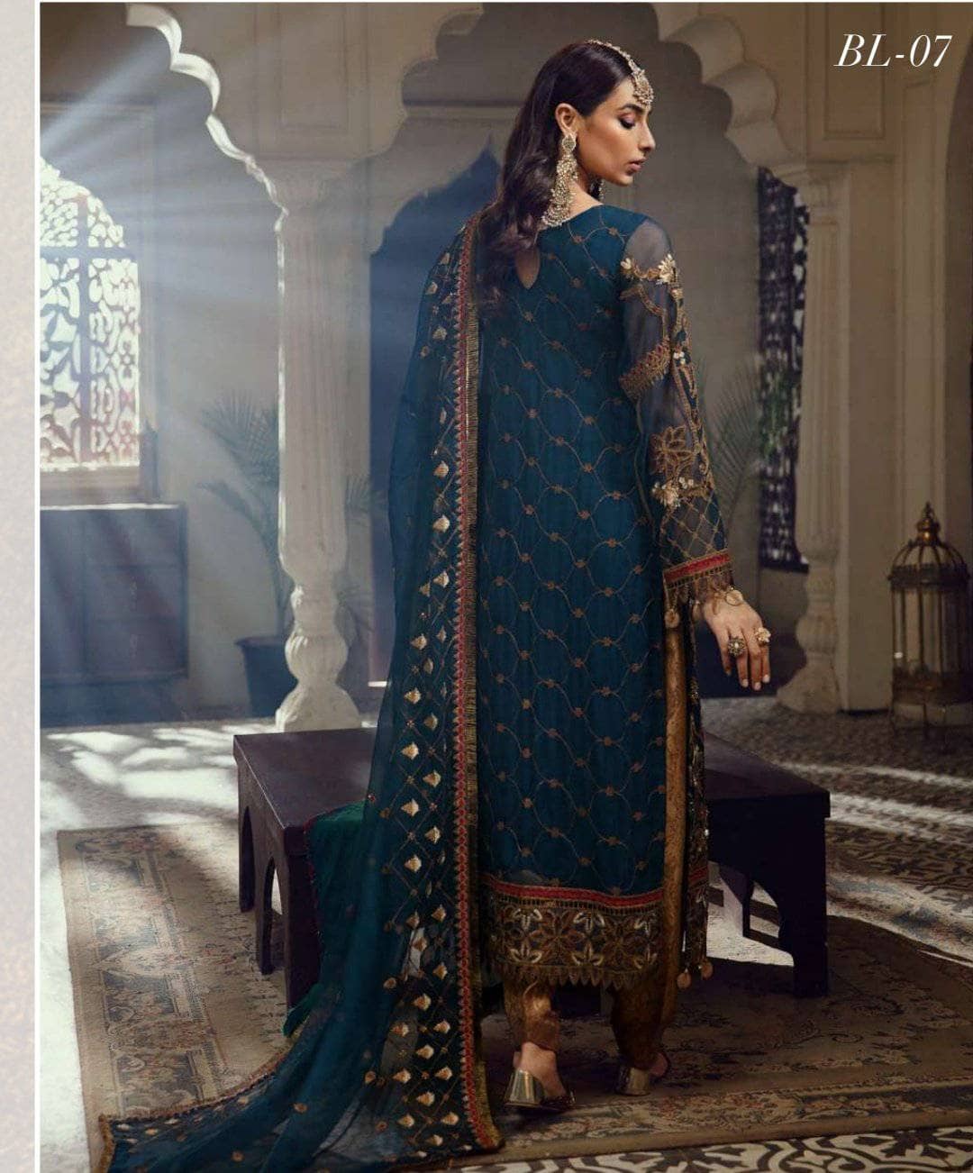 img_emaan_adeel_belle_robe_wedding_edition_awwal_boutique