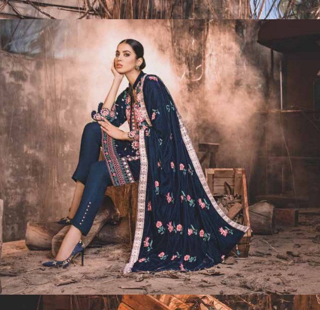 img_gul_ahmed_winter_awwal_boutique