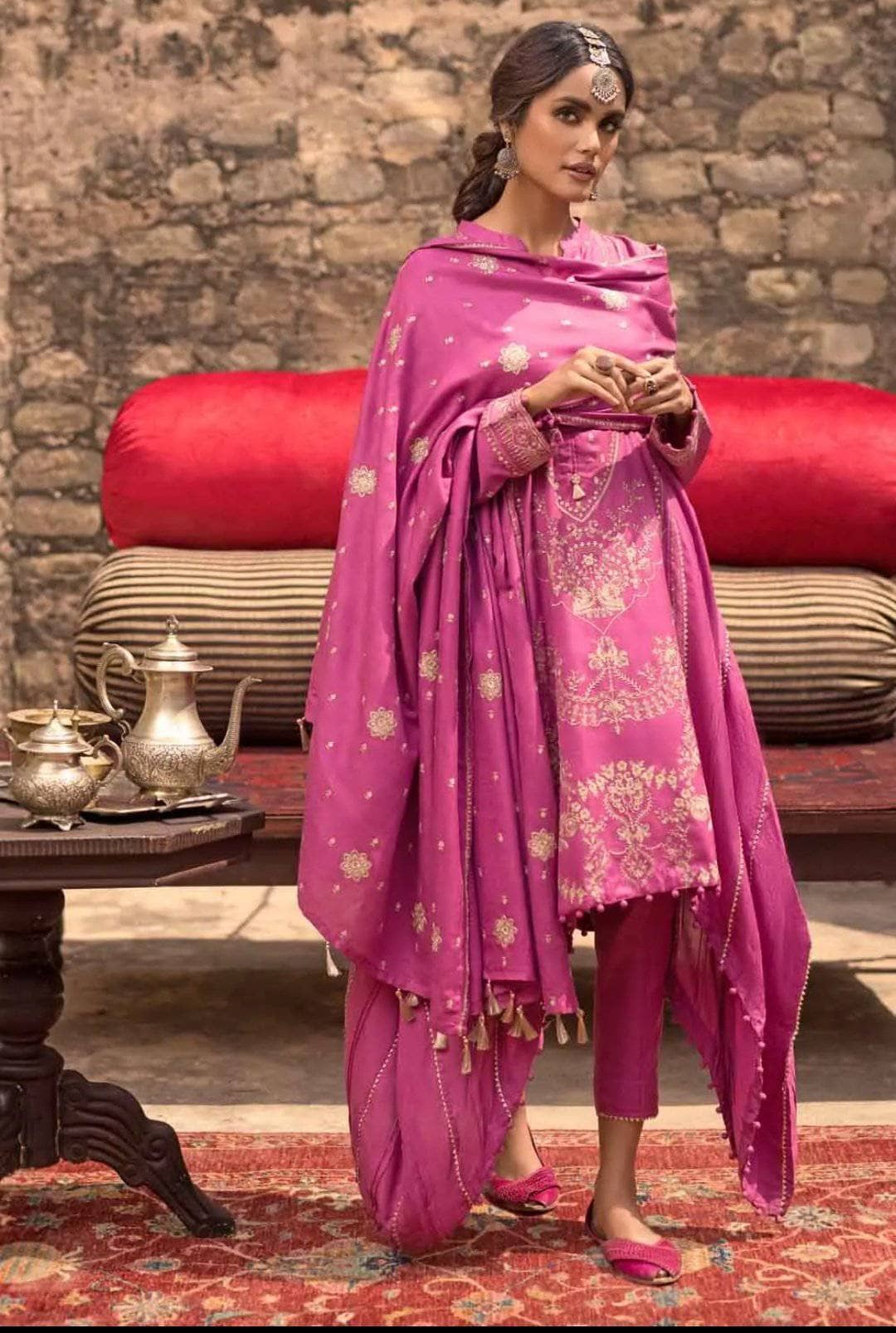 img_gul_ahmed_winter_pakistani_suits_awwal_boutique