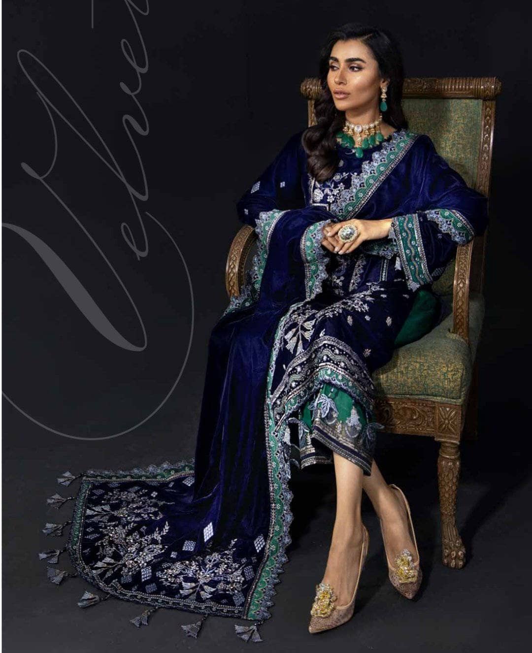 img_nureh_maya_velvet_awwal_boutique