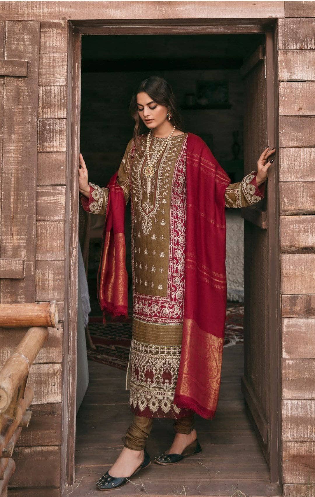 img_qalamkar_luxury_shawl_collection_awwal_boutique