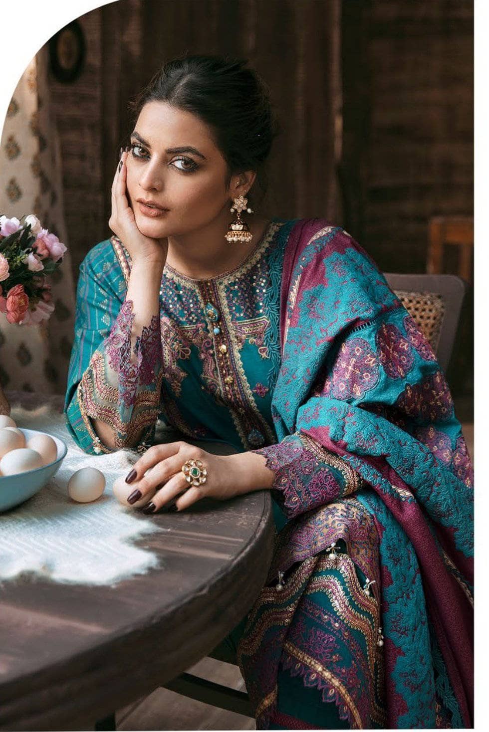 img_qalamkar_luxury_shawl_collection_awwal_boutique