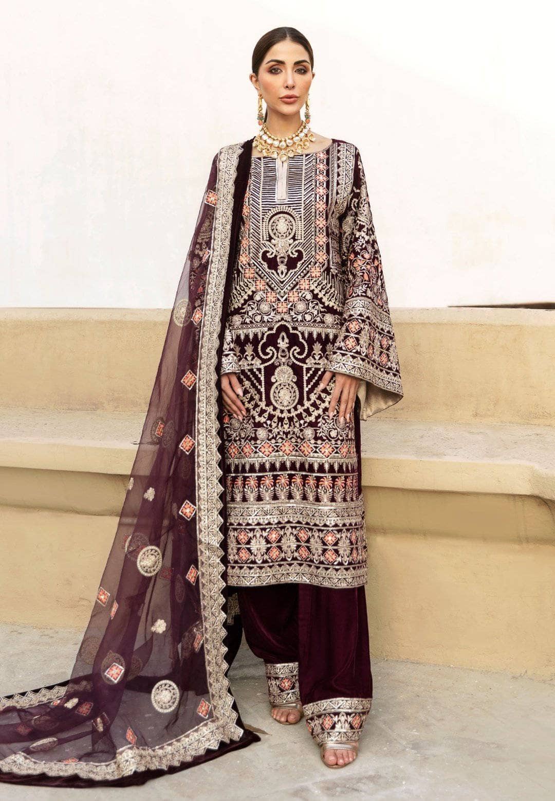 img_maryam_n_mariya_velvet_collection_awwal_boutique