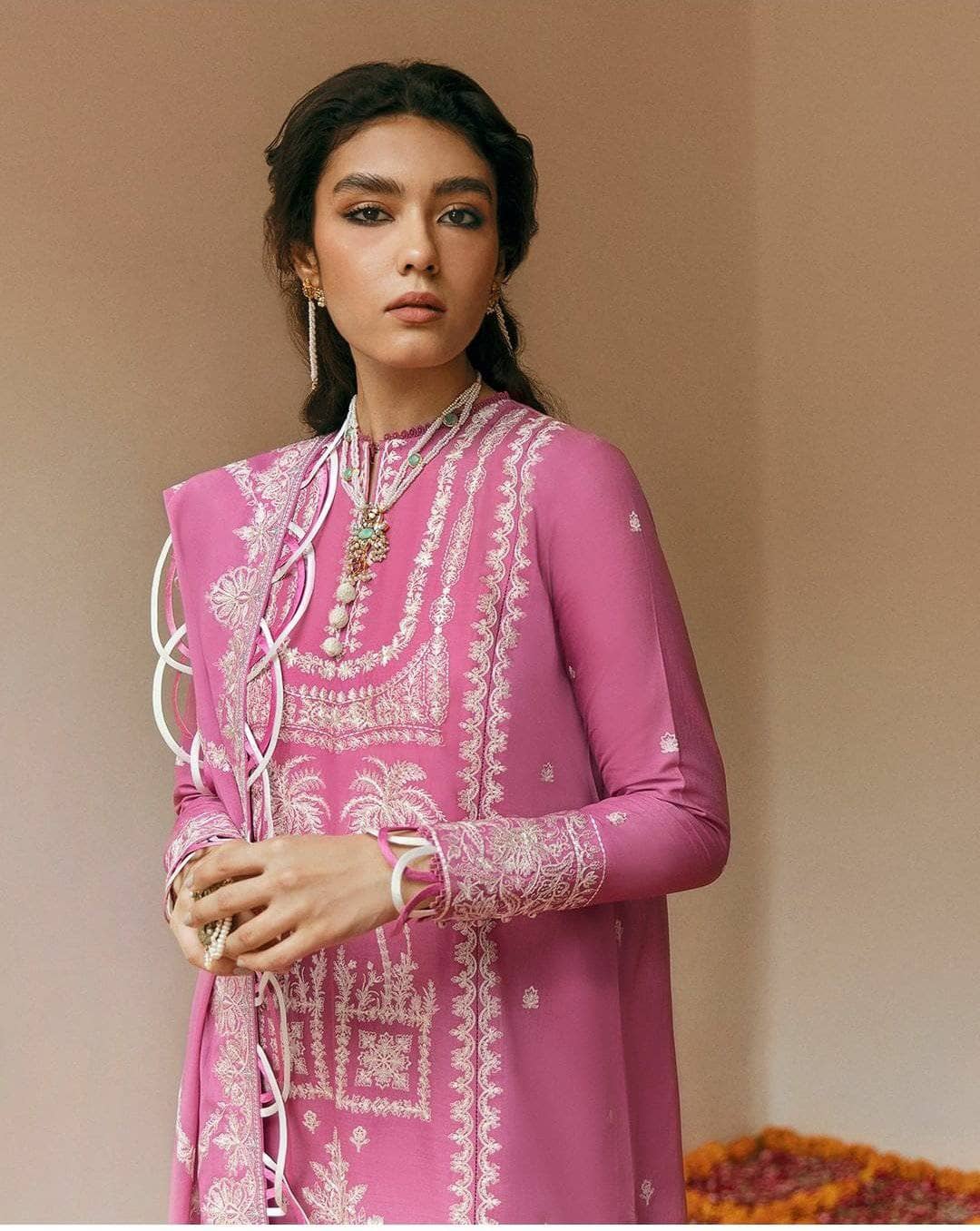 img_spotted_in_zaha_winter_awwal_boutique