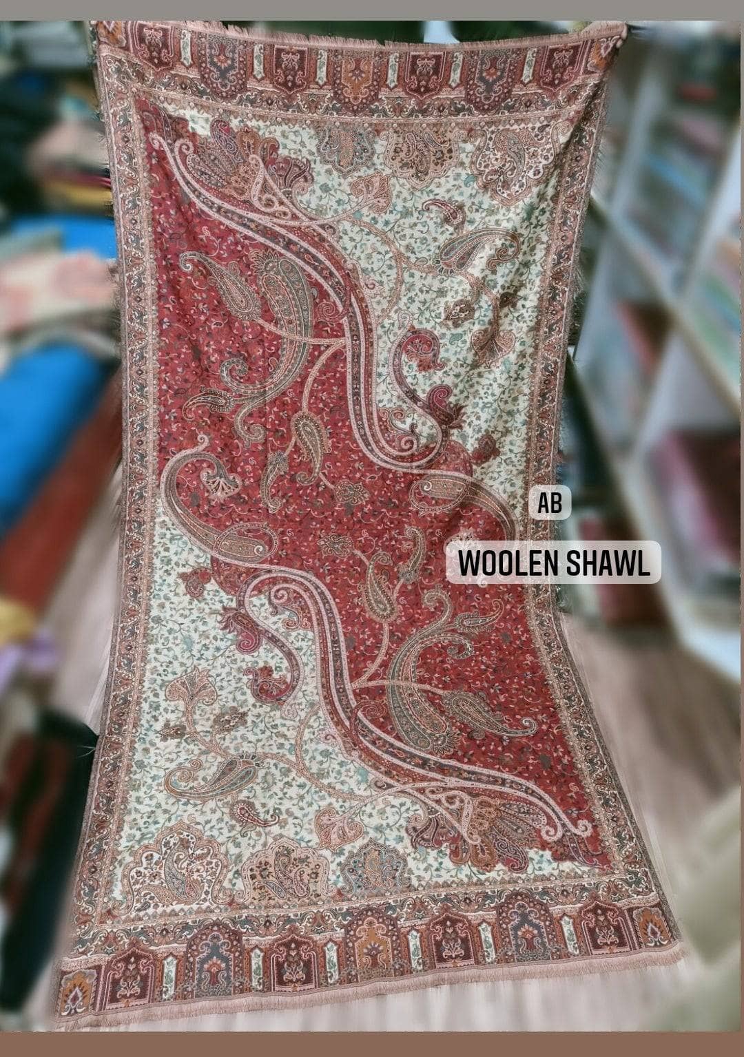 img_woolen_shawl_awwal_boutique