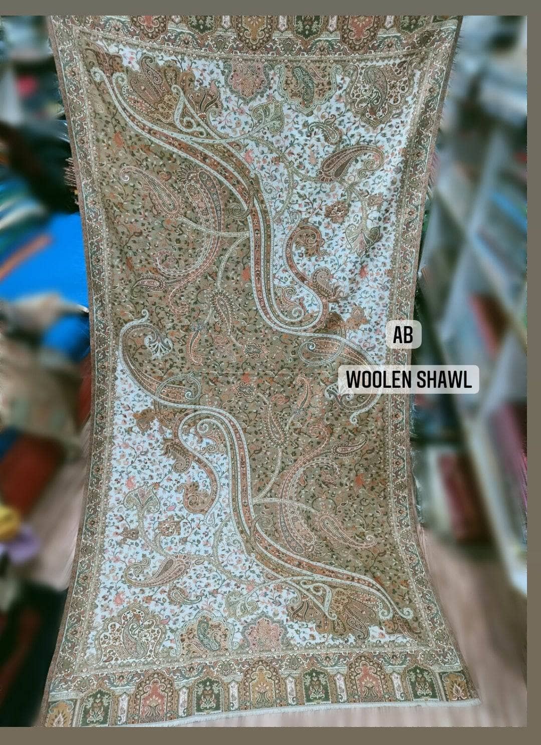 img_woolen_shawl_awwal_boutique