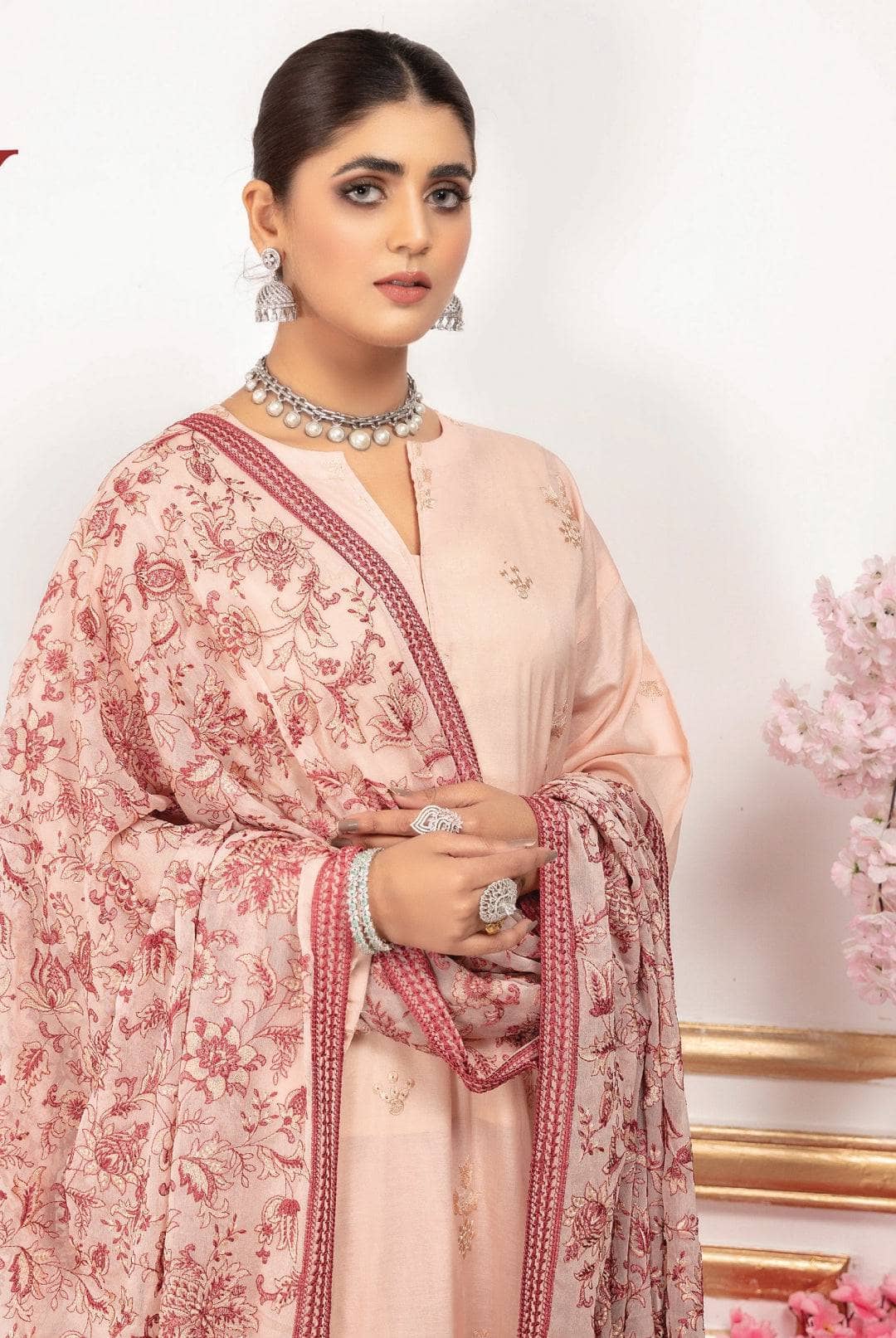 img_premium_embroidered_chiffon_dupatta_by_alaya