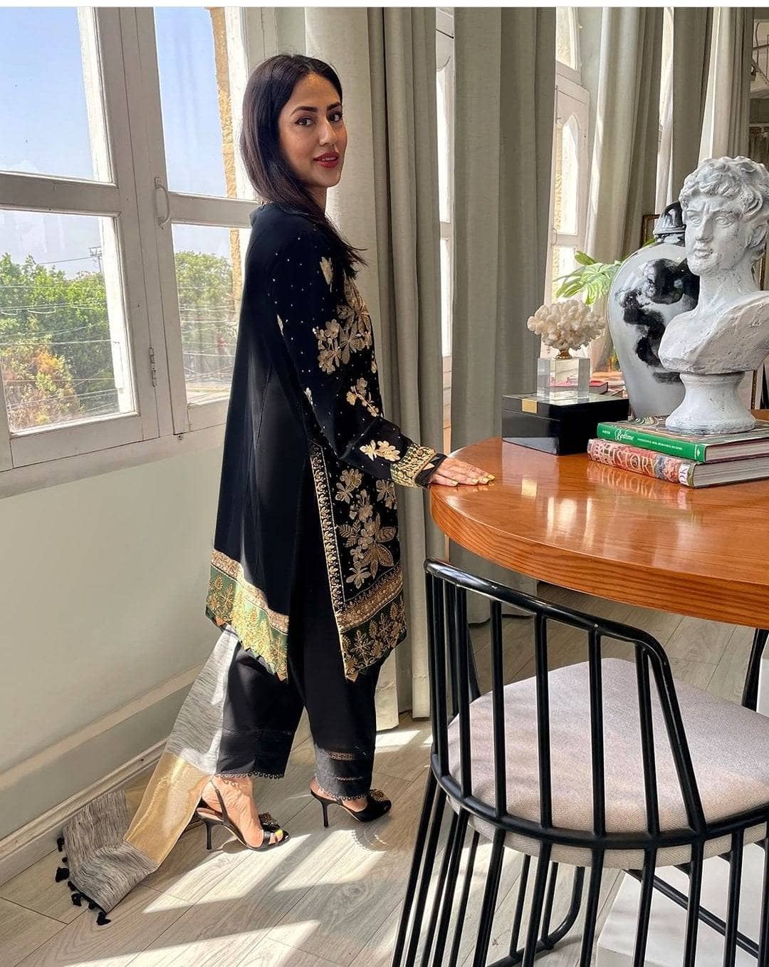 img_zaha_lawn_22_awwal_boutique