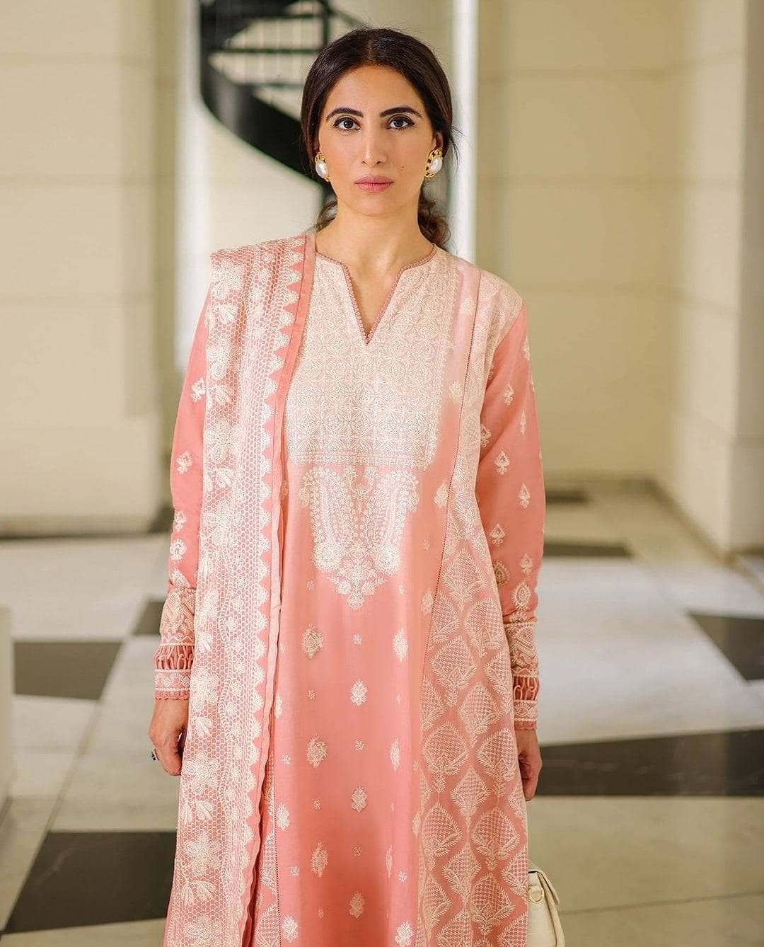 img_zaha_lawn_22_awwal_boutique