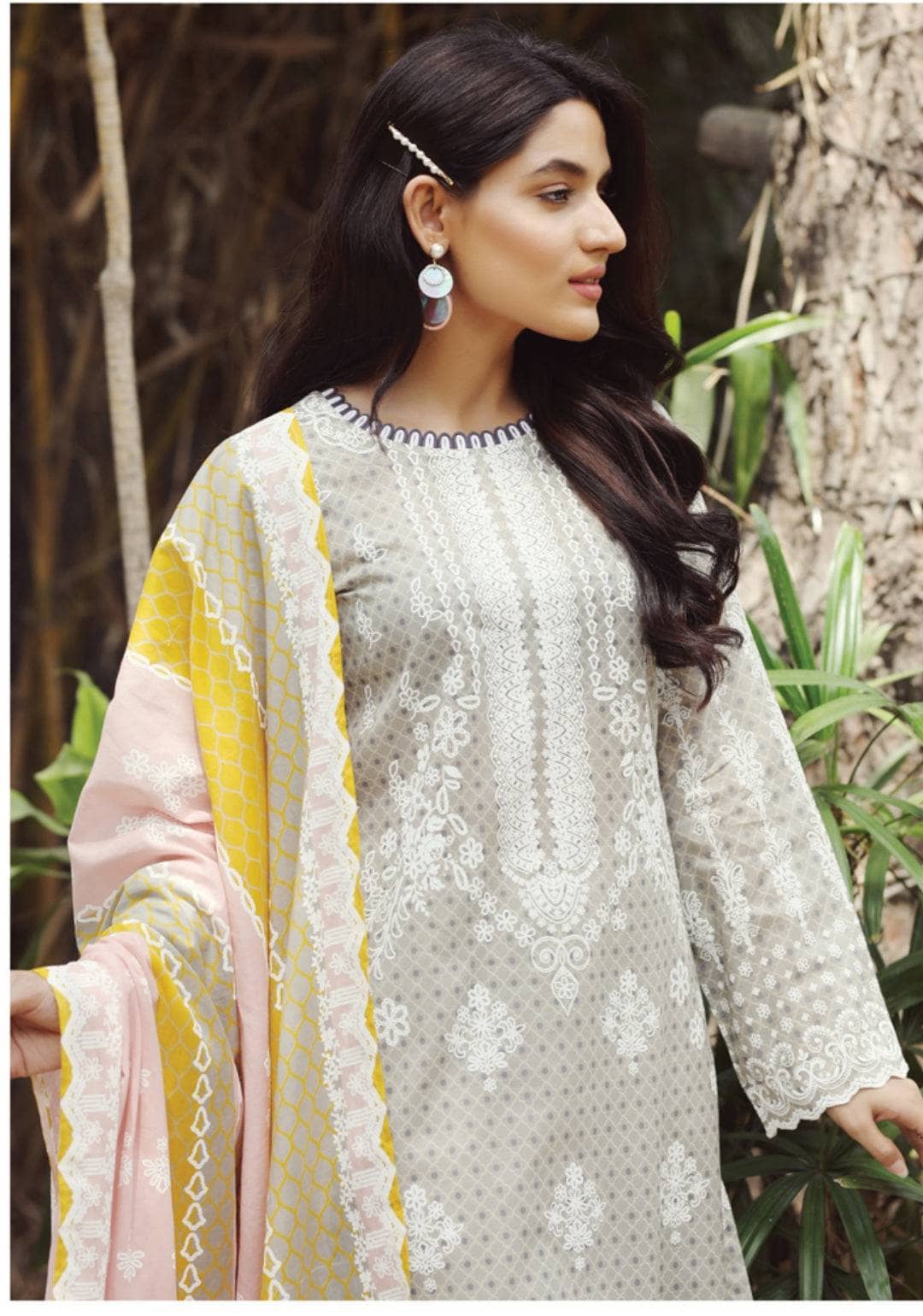 img_lsm_komal_lawn_22_awwal_boutique